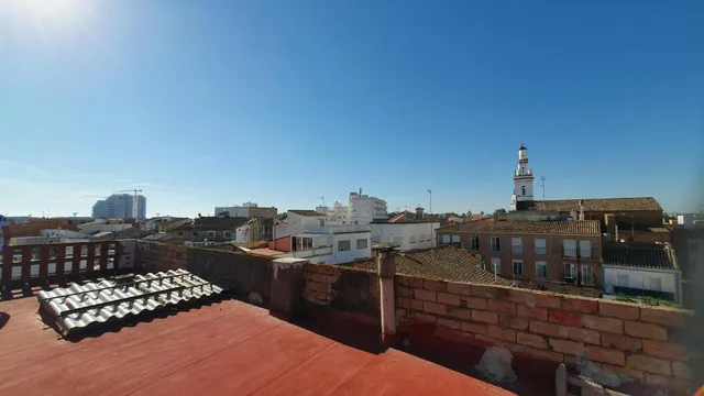 Casa de pueblo tradicional de 250 m2 en Canet centro: 3 alturas diáfanas para proyecto de rehabilitación a medida — 22