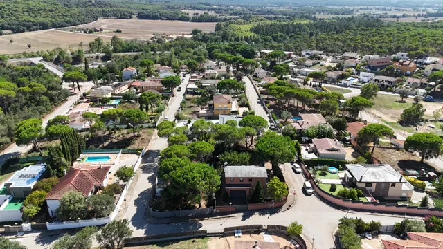 Casa de ladrillo artesanal con bodega de vino y techos de vi - foto 4
