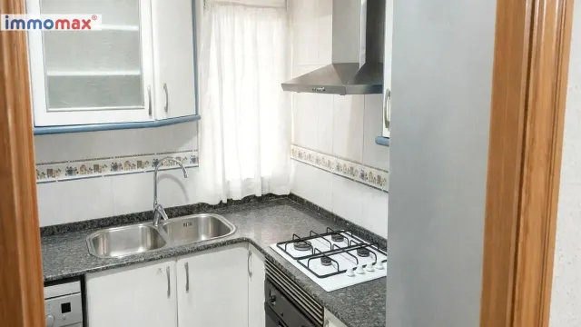 PISO EN INMEJORABLE ZONA DE ESPLUGUES SIN ASCENSOR CON TERRA - foto 3