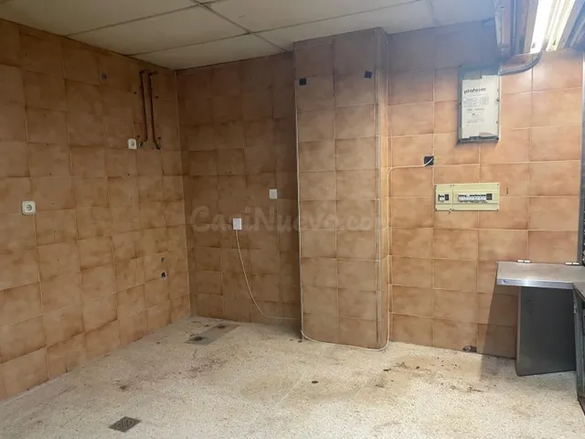Se alquila almacén o trastero en San Antonio - foto 2