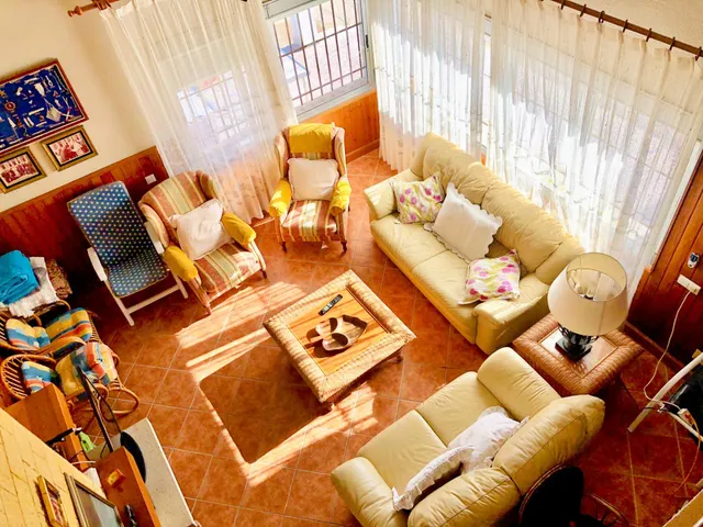 Villa en Guardamar. Primera línea con acceso directo a la playa — 6