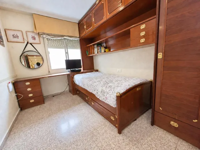 Amplio piso de 3 habitaciones junto a la Glorieta y el puerto de Santa Pola — 23