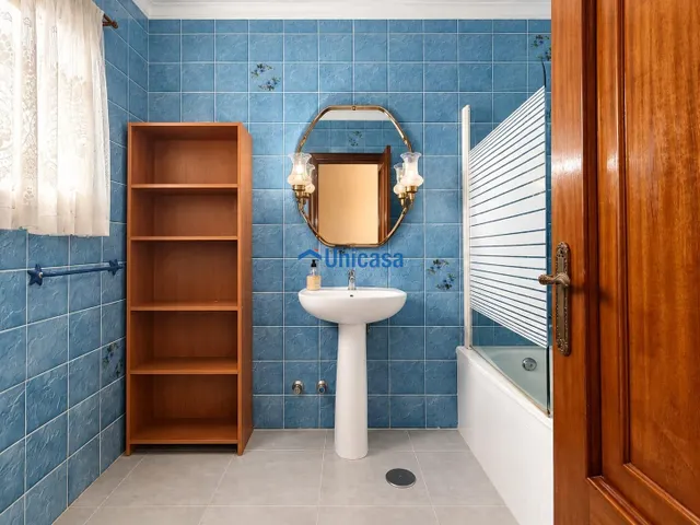 CHALET INDEPENDIENTE · 2 VIVIENDAS · PARCELA DE 422 M2 — 31