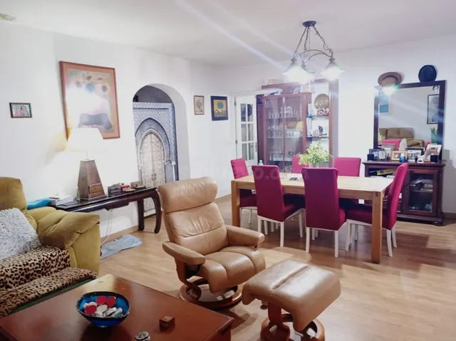 VENTA DE CHALET Y APARTAMENTO — 3