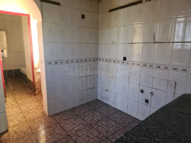Casa de 3 dormitorios con patio en Badajoz - foto 4