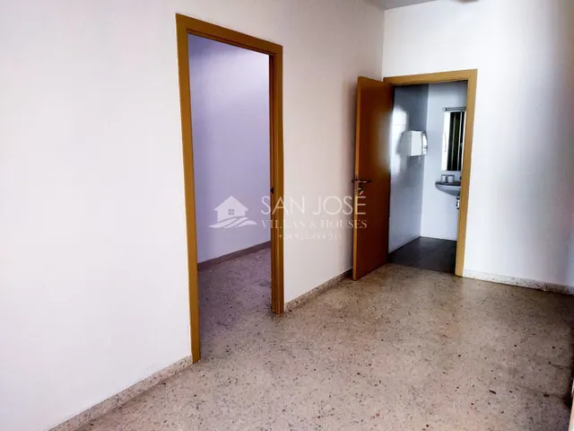 OPORTUNIDAD EN VENTA DE LOCAL COMERCIAL EN ASPE EN ZONA DEL PARQUE DOCTOR CALATAYUD — 7