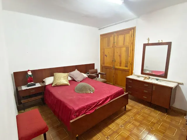 Piso de 4 habitaciones con ascensor en la calle Sant Blai, cerca de la universidad — 24