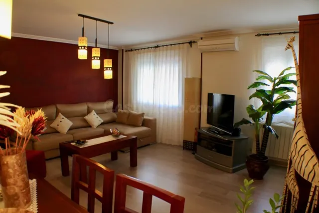 GRAN CHALET INDEPENDIENTE CON PISCINA PROPIA EN LA NUCIA - foto 4