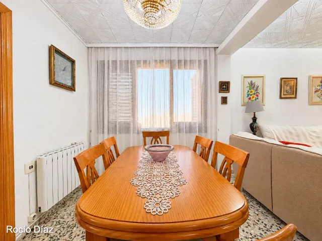Piso céntrico con gran amplitud en Riba-roja - foto 4