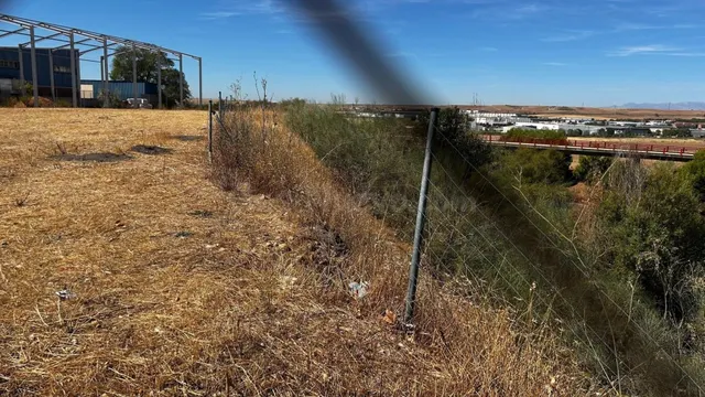 PARCELA INDUSTRIAL DE 1.500 m² EN POLIGONO LOS FRAILES – DAG - foto 4