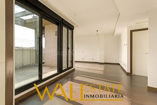 Precioso ático con terraza y vistas en Adelfas — 3