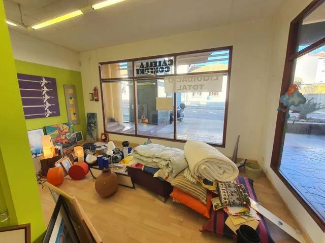 LOCAL EN VENTA UBICADO EN EL EDIFICIO PARKINSOL DE CALELLA E - foto 4