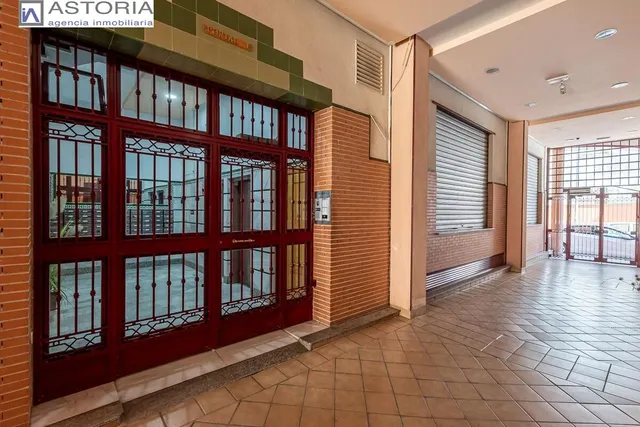 PISO CON GARAJE EN ALBOLOTE — 25