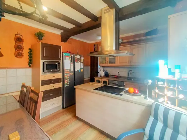 SENSACIONAL CASA DE ENSUEÑO EN AGUILAR — 8