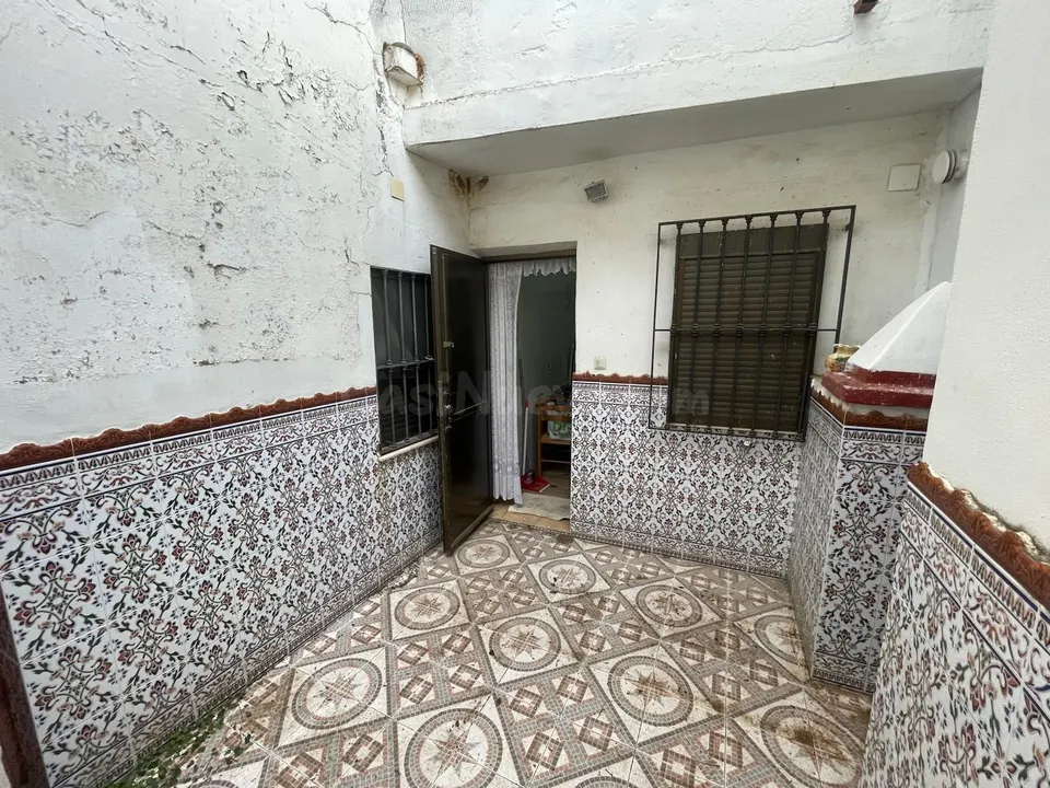 CASA EN ESQUINA EN CASAS DE DON ANTONIO