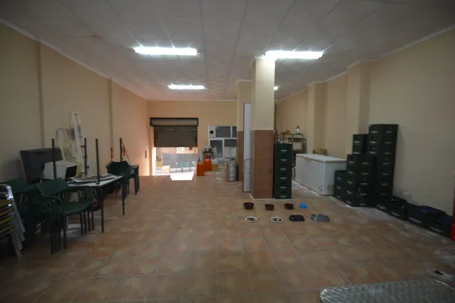 ¡¡ Gran oportunidad de negocio !! Venta de dos locales comerciales, opción a compra o traspaso. — 21