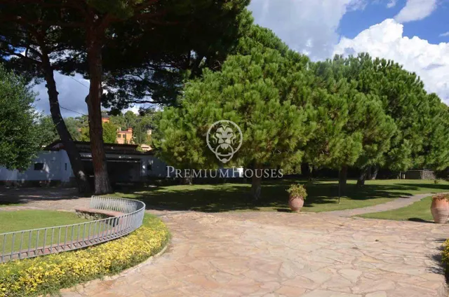 Masía en venta en el centro de Llavaneres — 25