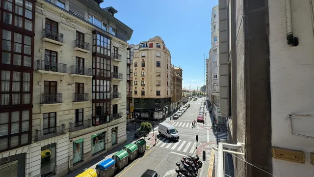 ALQUILER OFICINA O ACTIVIDAD EMPRESARIAL EN C/ CADIZ - foto 3