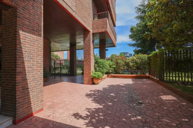 Piso en alquiler en Calle de Emilio Vargas 18, Madrid — 35