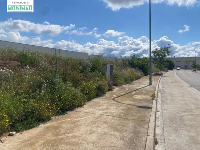 VENTA DE SUELO INDUSTRIAL PARA NAVES EN VALLS — 11