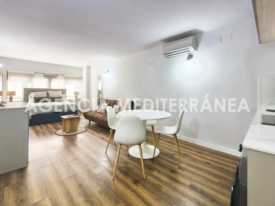 ¡ Descubre este encantador apartamento ubicado en el corazón de Valencia !