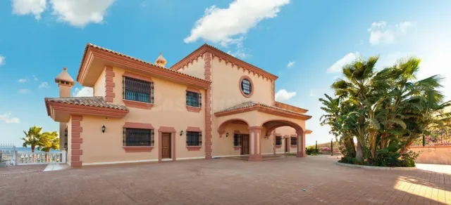 Villa de Lujo con vistas al mar y al golf. 7 dormitorios, 10 baños. Calanova Golf, La Cala de Mijas — 3