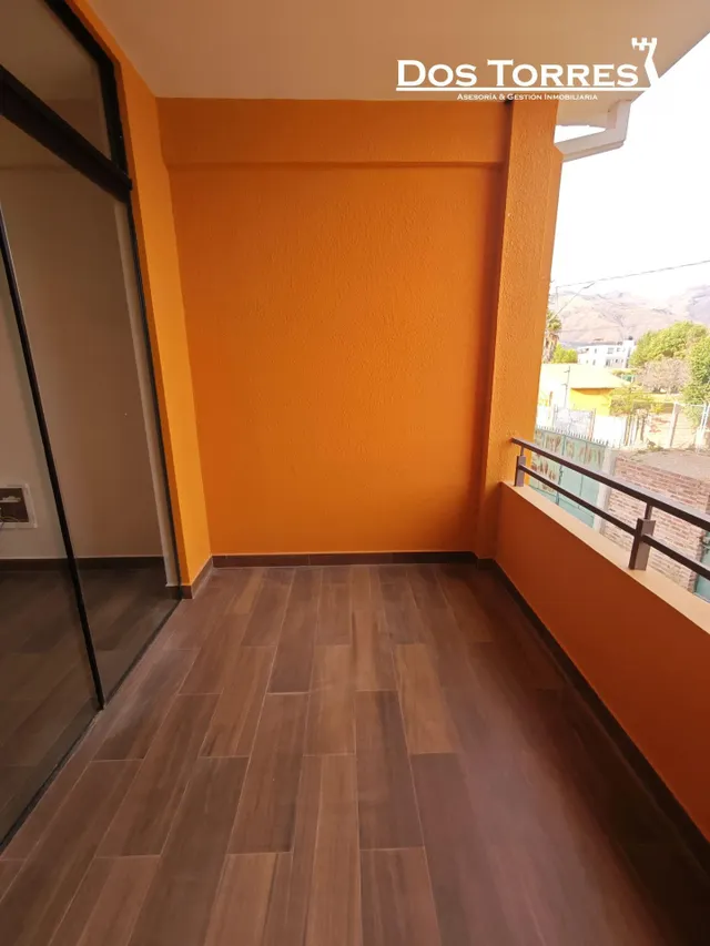 $us.- 129.500 Amplia casa nueva a estrenar, con 4 dormitorios, próximo a 4 esquinas. — 32