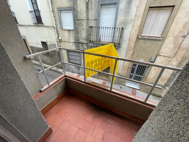 CASA INDEPENDIENTE CON AMPLIA COCHERA Y TERRAZA EN EL CENTRO - foto 5
