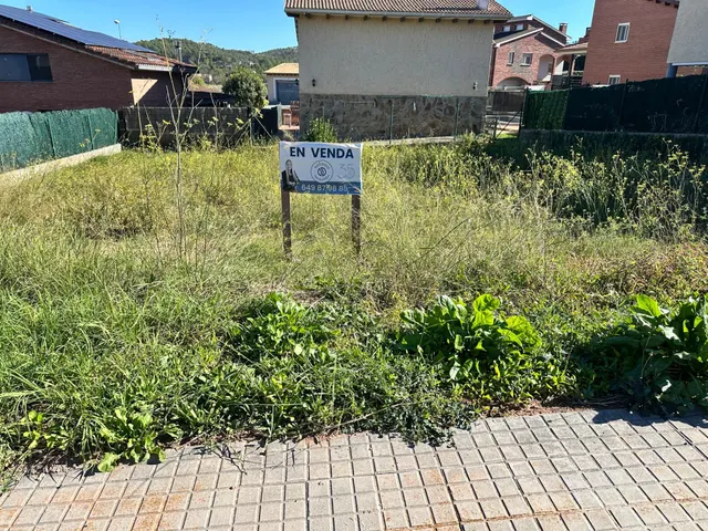 ¡Terreno en venta en la mejor zona de Sant Salvador de Guardiola! — 2