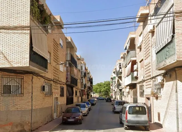 ¡Rebajado! PISO OCUPADO POR PERSONA SIN JUSTO TÍTULO