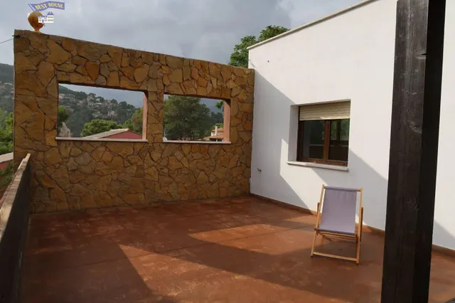 EXCLUSIVA VILLA DE DISEÑO CON PISCINA PRIVADA, VISTAS PANORÁMICAS Y 1.760 M2 DE PARCELA — 8