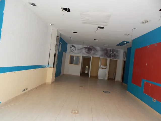 LOCAL COMERCIAL EN PLANTA BAJA CON MUY BUENA UBICACIÓN, EN ONTINYENT — 6