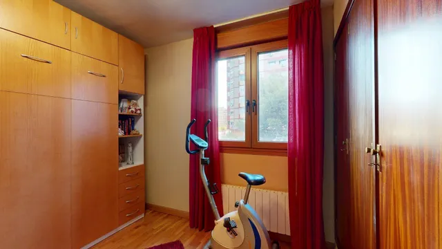 PISO en VENTA en ZARAGOZA - Avenida Navarra (Ref.: 00932) — 33