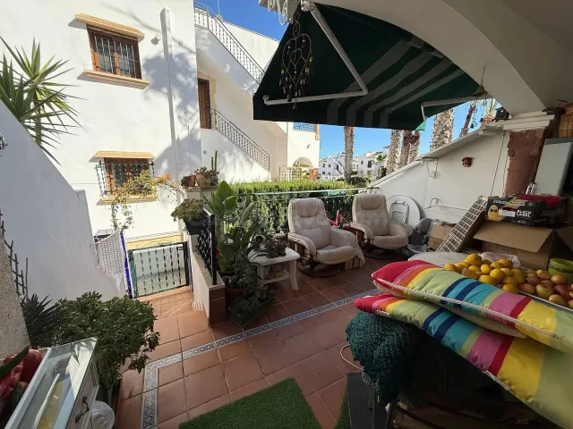Encantadora casa adosada con solárium y piscina | Villamartí - foto 4