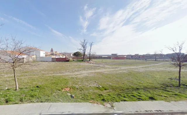 Urbis te ofrece un solar en venta en Cantalapiedra, Salamanca. — 5