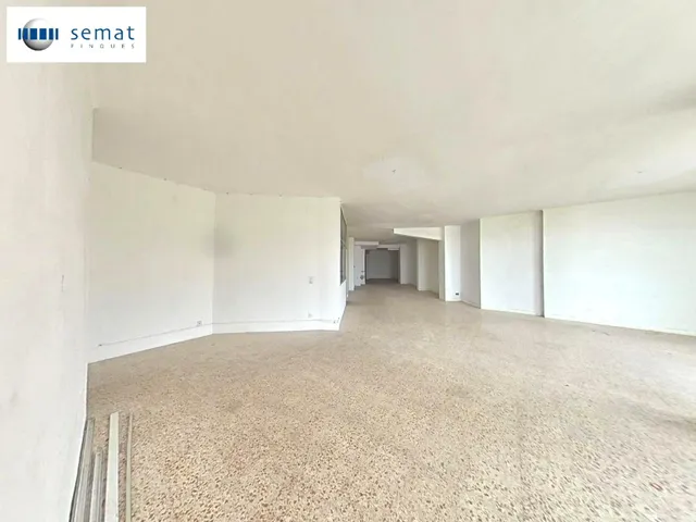Compra o alquila este local comercial en la mejor zona de Cervera — 16