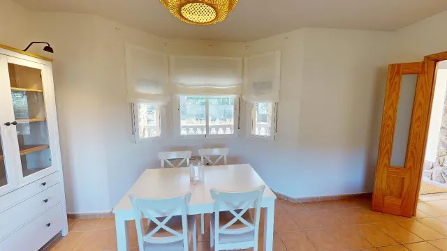 Chalet con placas solares en  zona las gaviotas — 33