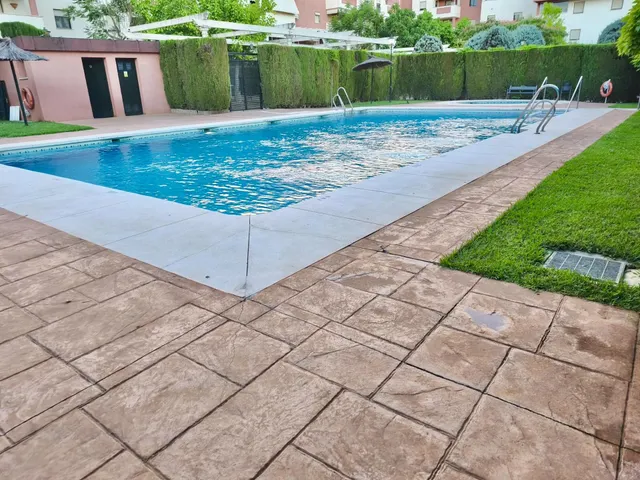 Bajo de 3 dormitorios con terraza de 25 m2, patio, garaje, trastero y piscina en maría la judía — 31