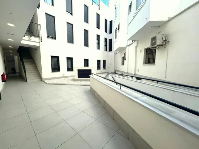 Piso 2 habitaciones 66m² en alquiler - López de Gomara — 40