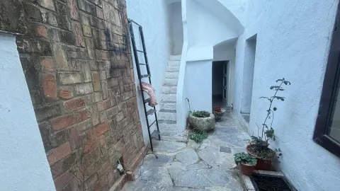 Casa Reformada en el Corazón de Cáceres - Oportunidad Única