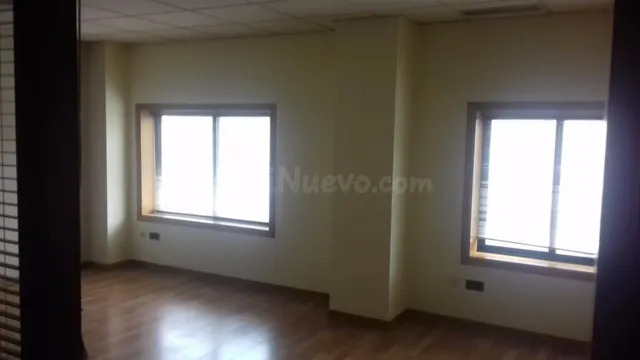 LOCAL DE OFICINAS EN AREA CENTRAL DE 874 M2 - foto 2