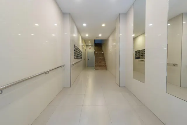 Amplio piso en Pedro Antonio de Alarcón — 35