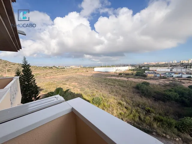Apartamento con vistas al mar y la montaña en Cala Flores — 20