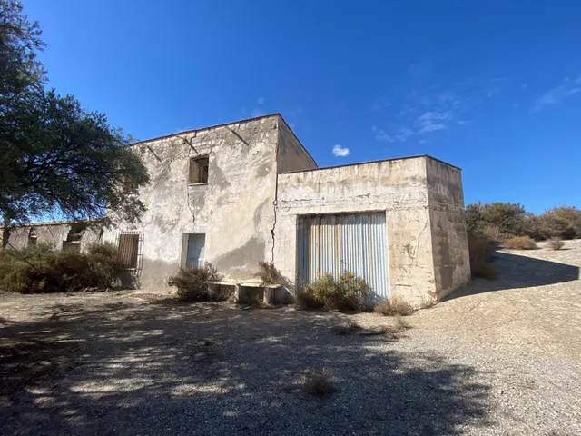 Se vende cortijo con espectaculares vistas - foto 3