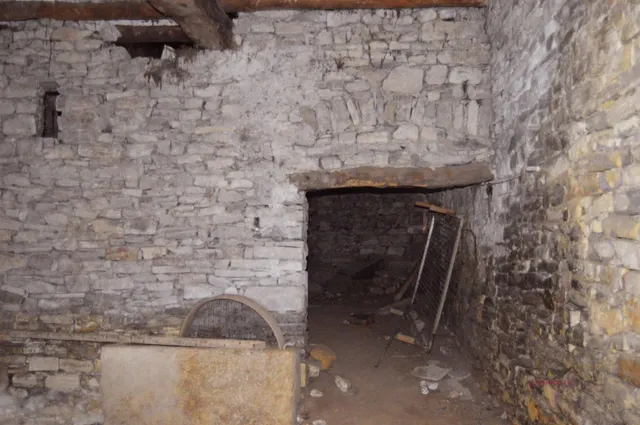 GRAN CASA 511 M2 EN VENTA, PARA REFORMAR INTEGRAMENTE, CON 2 SALIDAS INDEPENDIENTES EN CONESA — 21