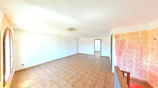 Chalet adosado en venta. — 4
