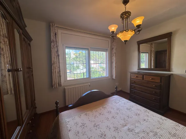 Casa con vistas, amplio espacio exterior y múltiples posibilidades en Mas Milà, Olivella — 24