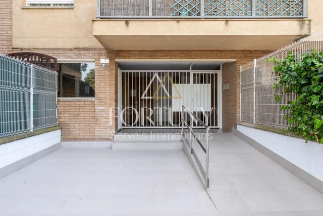 Piso en venta Calle Terol, Reus. - foto 2