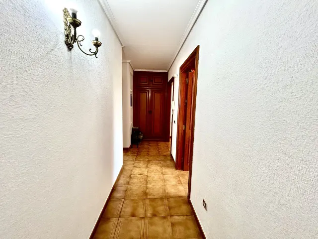 Villa 4 habitaciones 632m² en venta - Centro — 32
