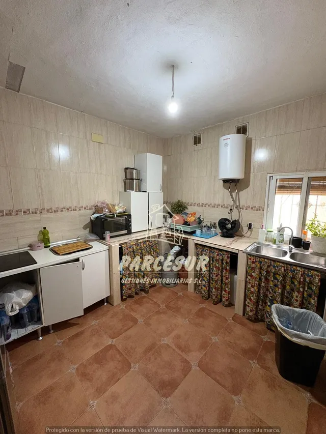 Encantadora Casa de Campo en Crta. Aeropuerto, Córdoba por solo €80,000 — 9